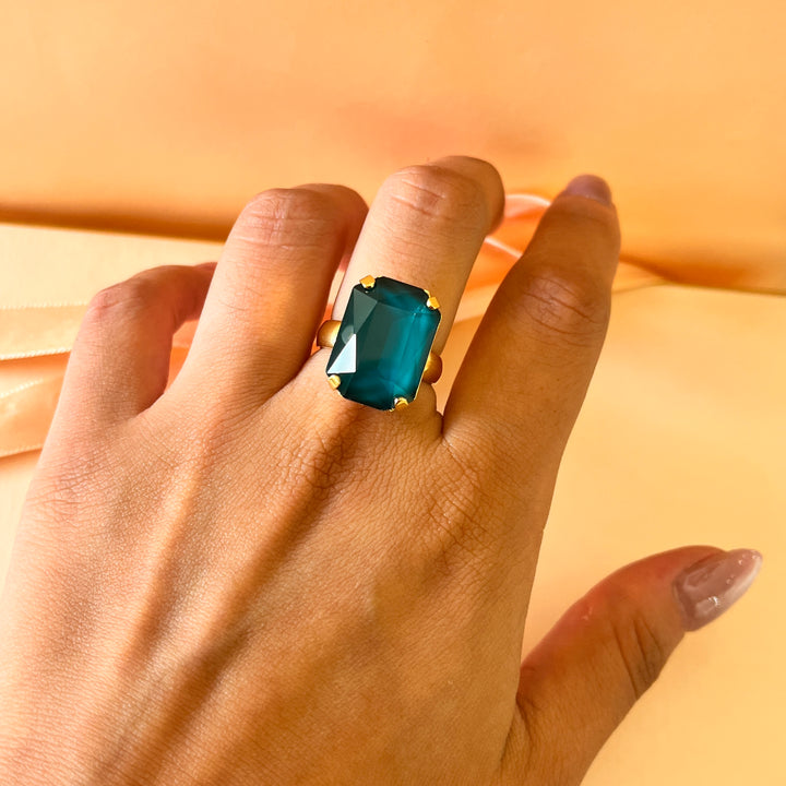 Dark green rectangular Swarovski crystals set