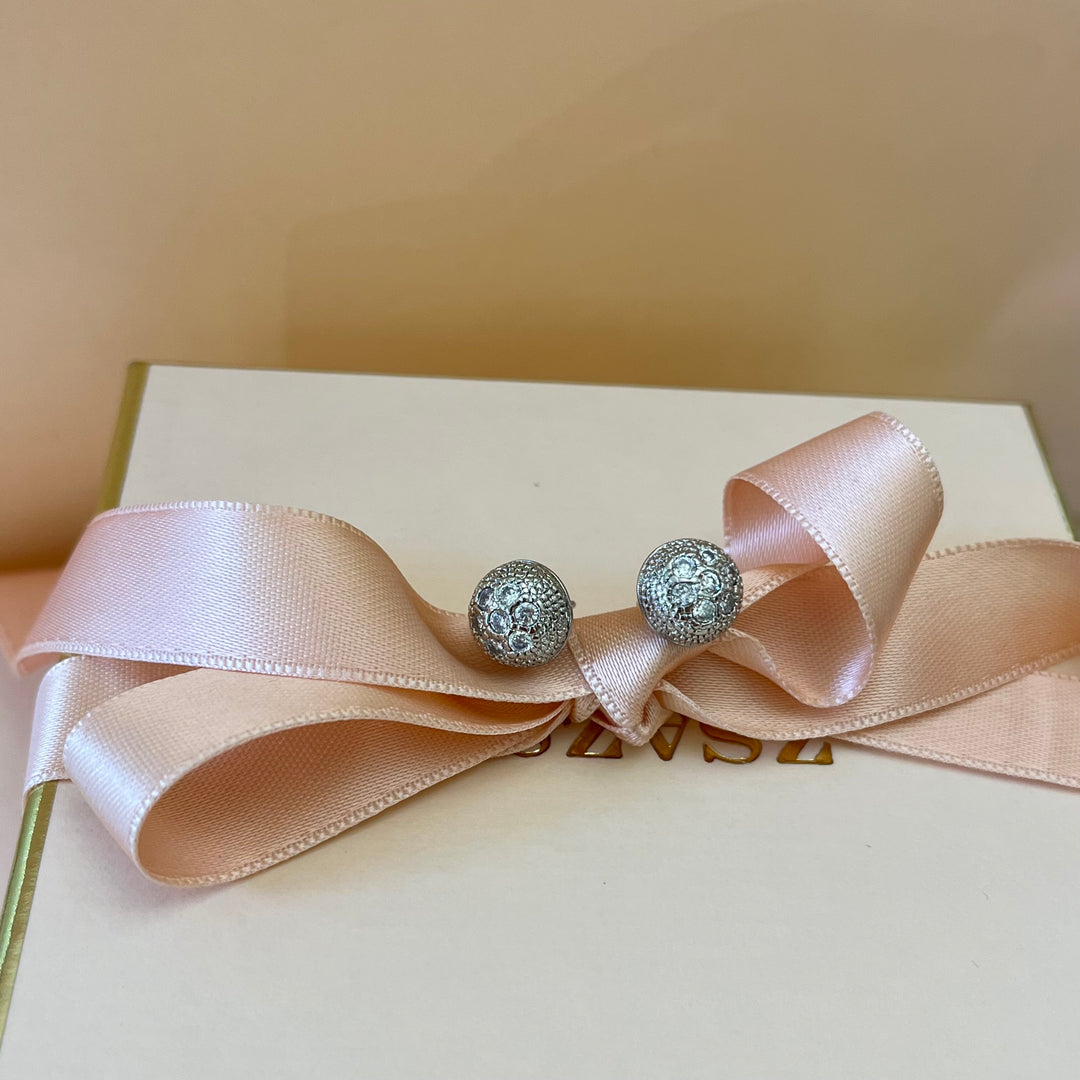 Round silver zircone earrings