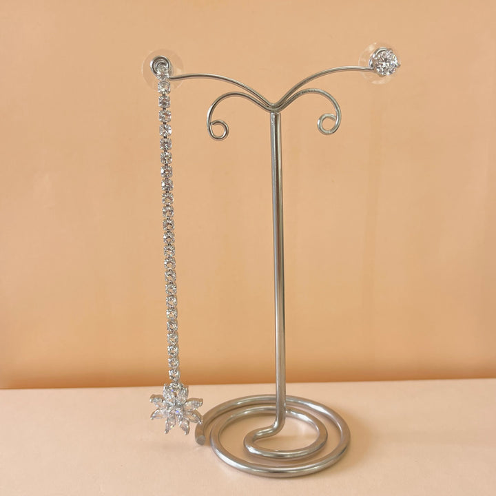 Silver zircone asymmetric earrings