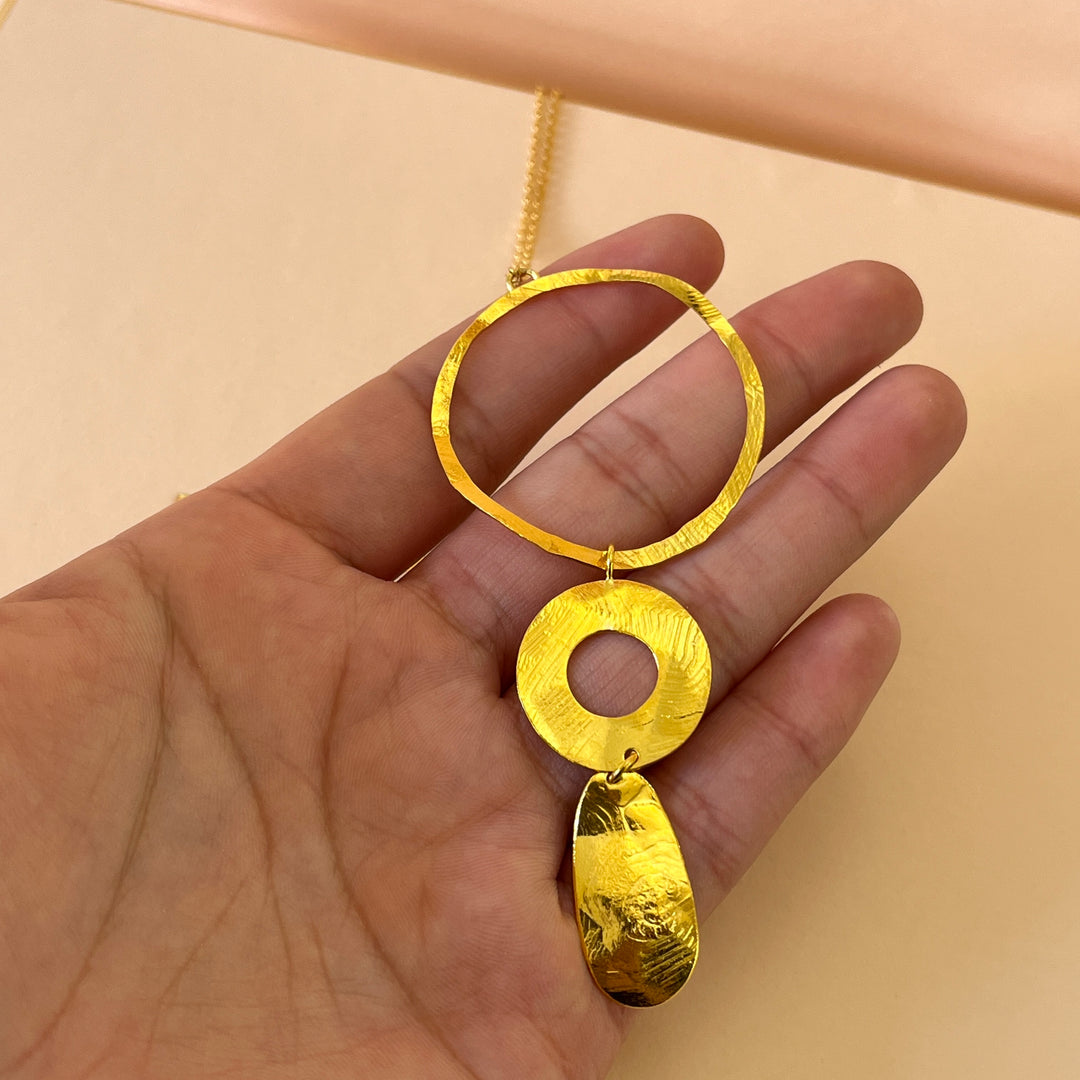 Round gold handmade set