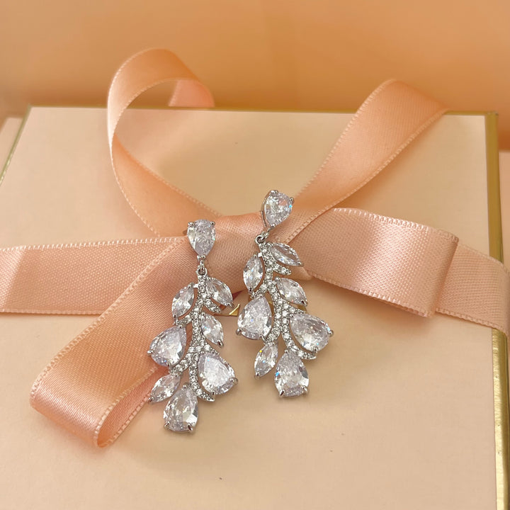 Silver zircone teardrop earrings