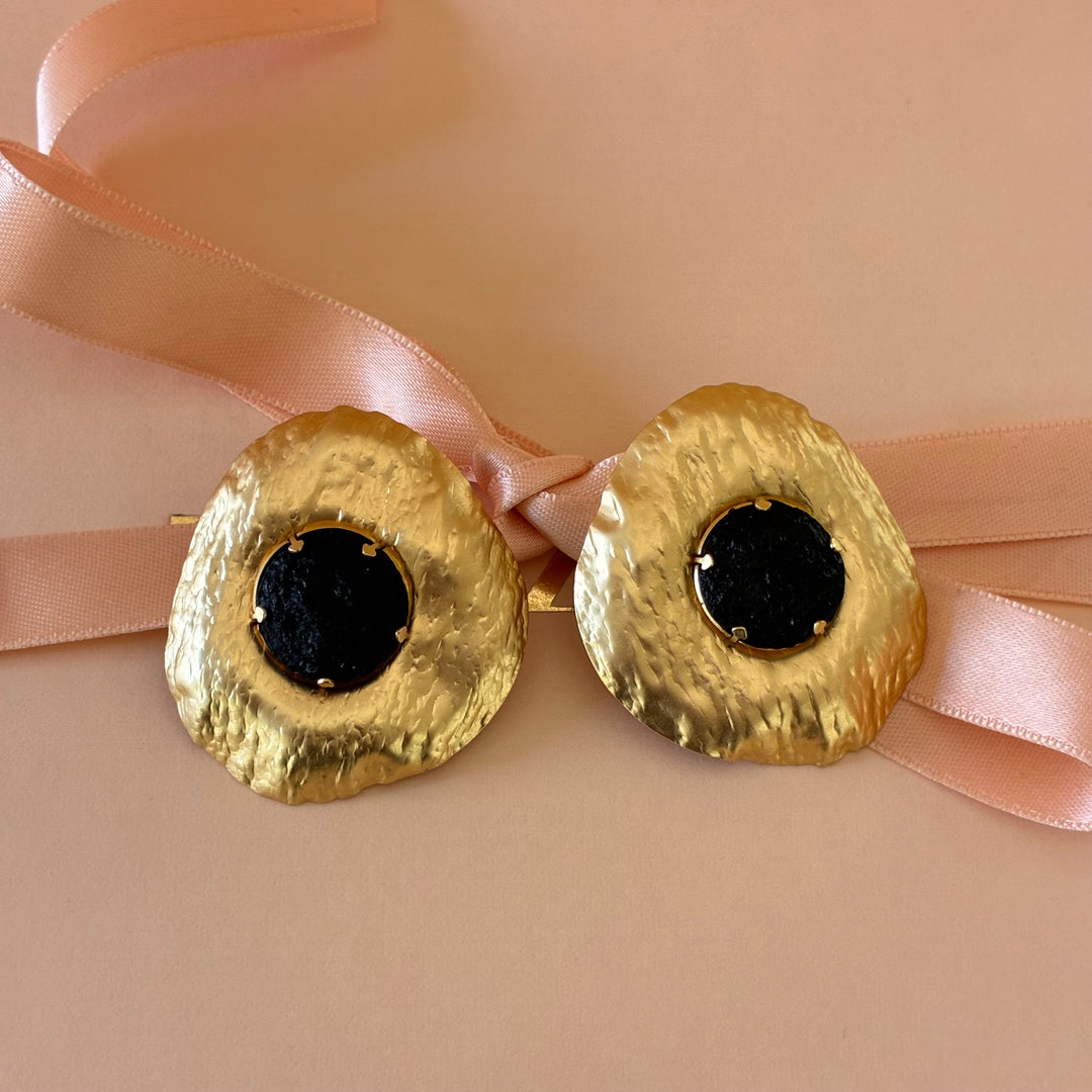 Handmade black gold plated set