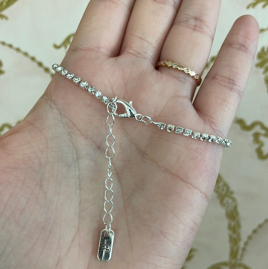 Teardrop rhinestone bracelet