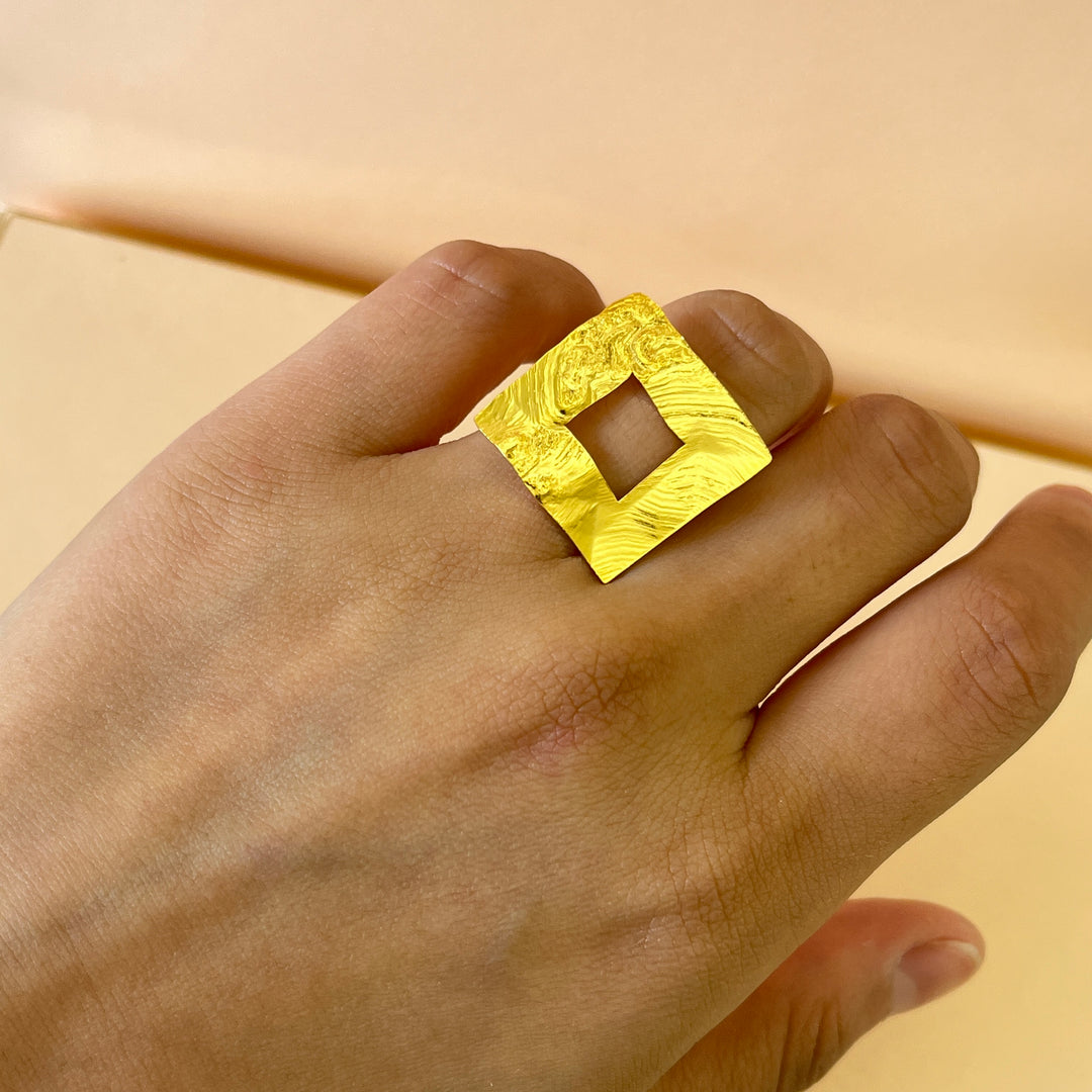 Square gold handmade set