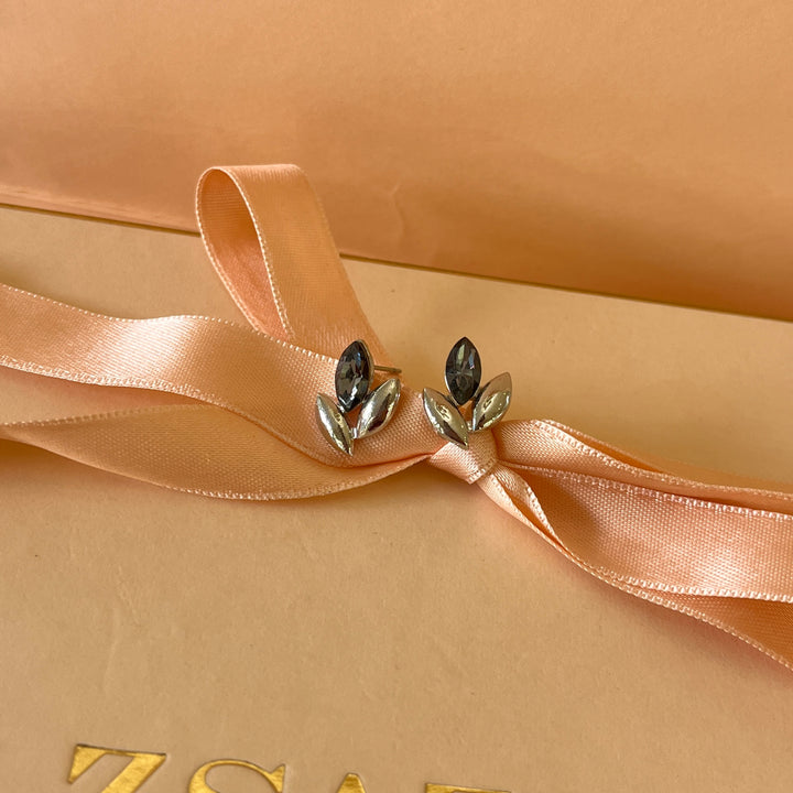 Tulip grey preciosa crystals studs