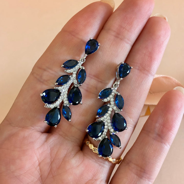 Navy blue zircone teardrop earrings