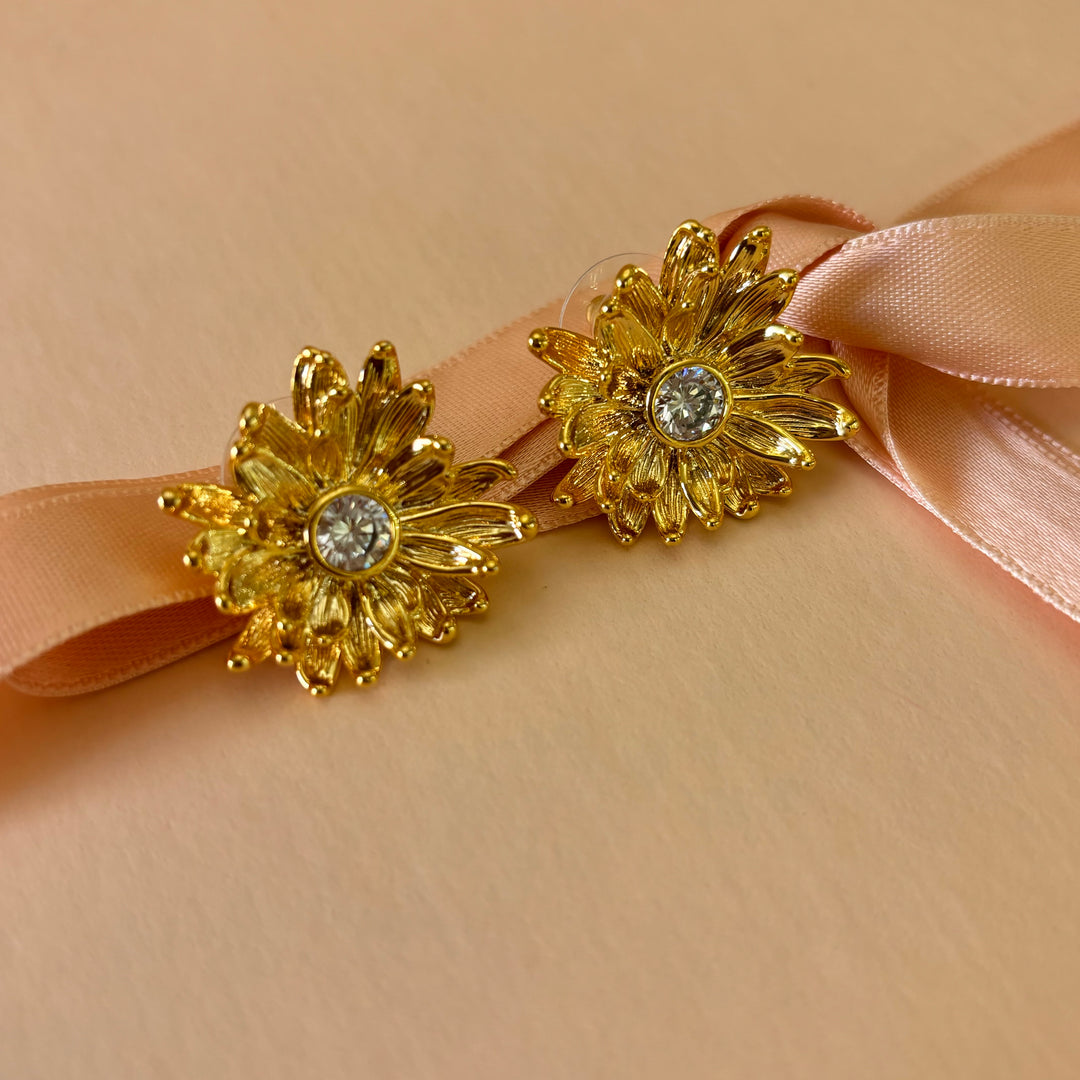 Flower studs earrings