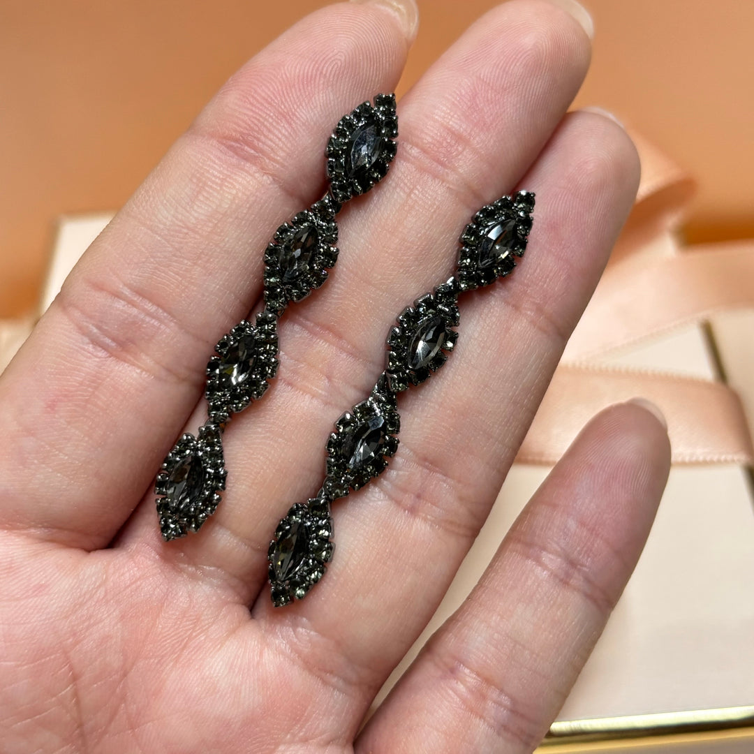 Marquise grey earrings