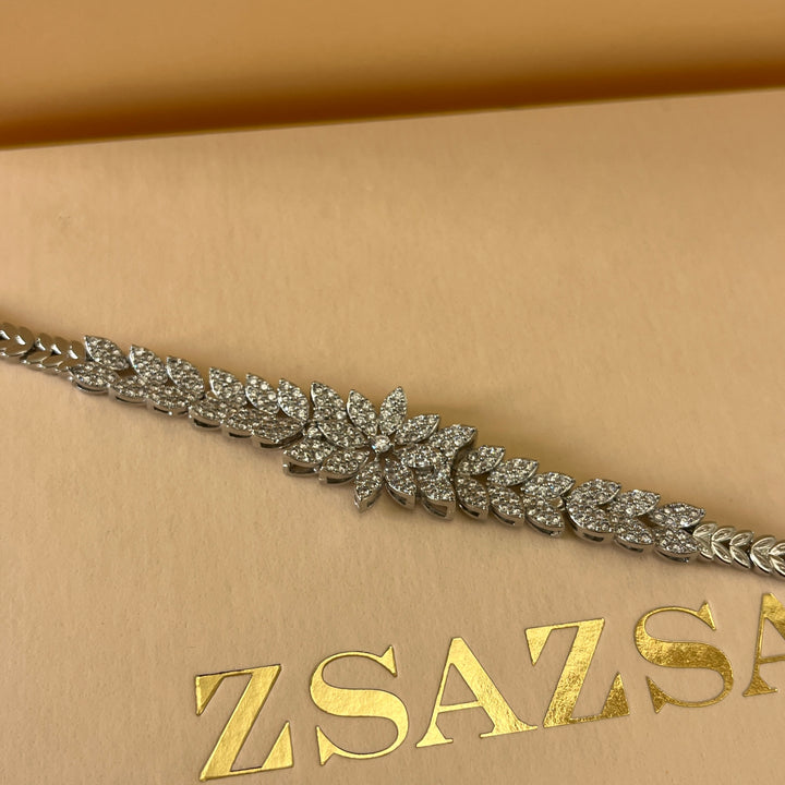 Stunning silver zircone set