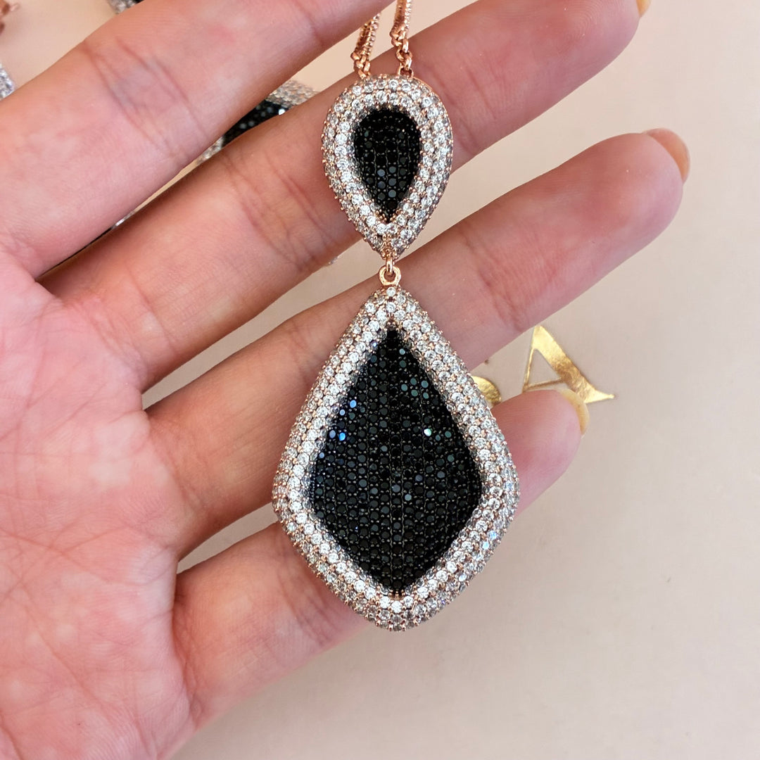 Black zircone rose gold plated pendant set