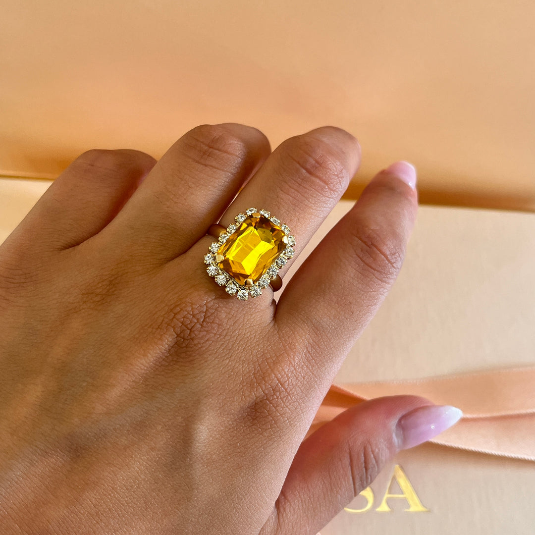 Yellow Swarovski crystals studs and ring