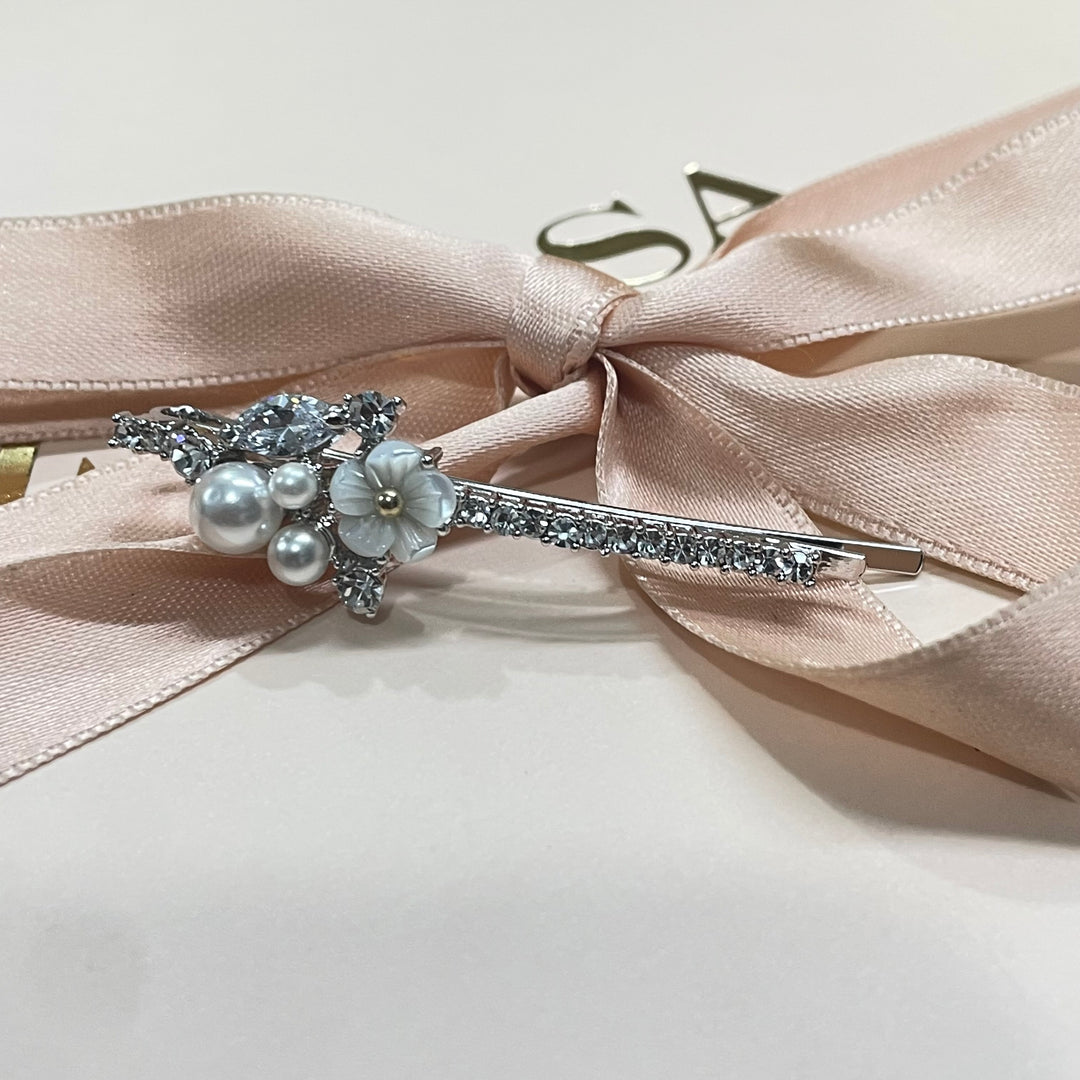 Mother of pearl flower hair clip