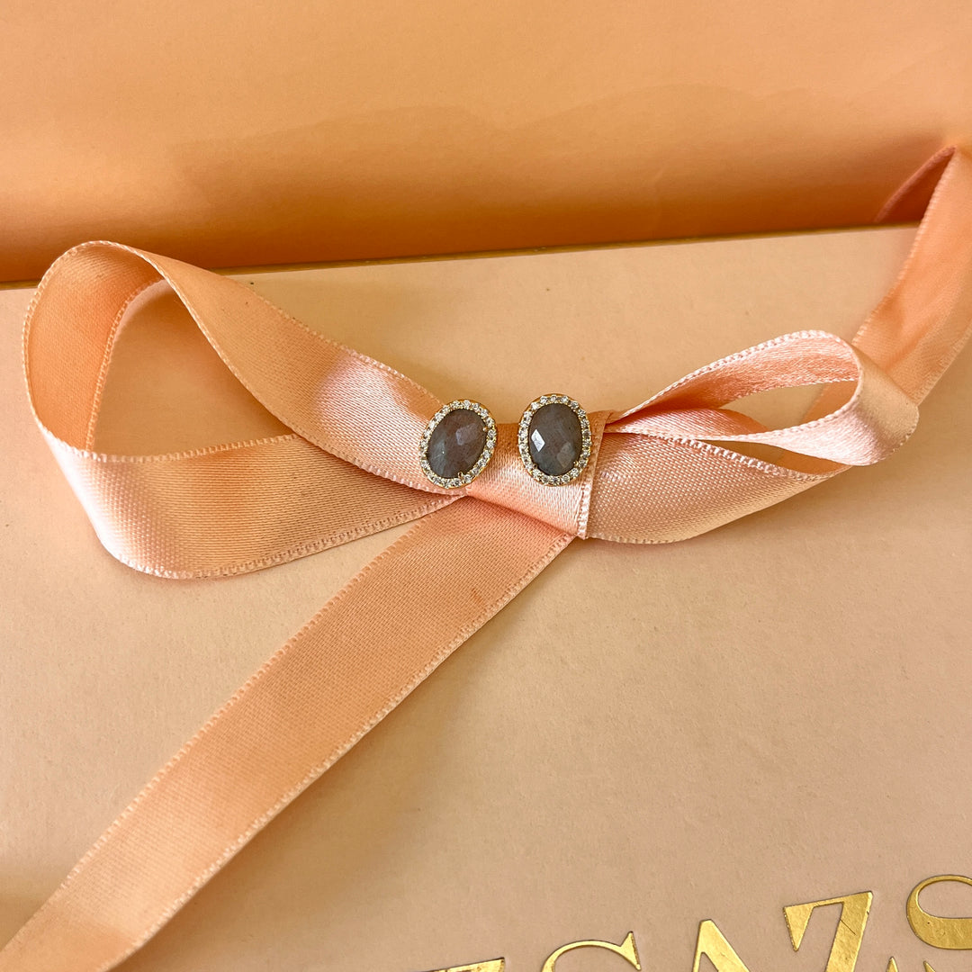 Grey semi precious stone and zircone set