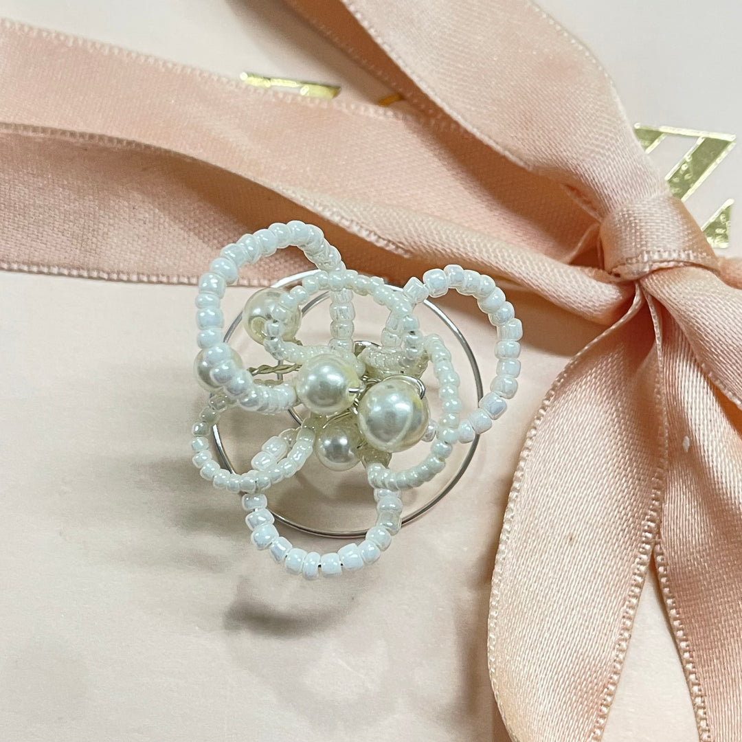 Flower hair pearl spiral