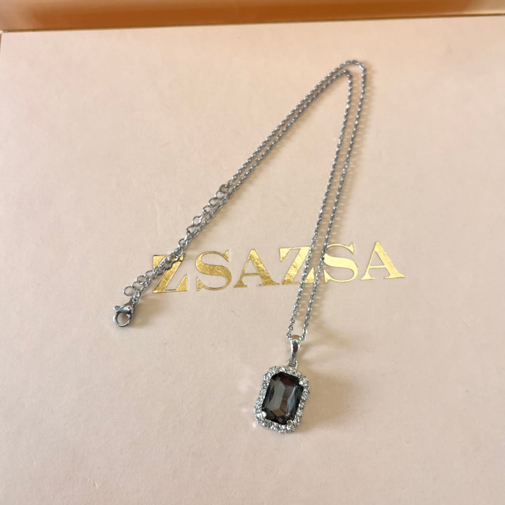 Grey rectangular Preciosa crystals set