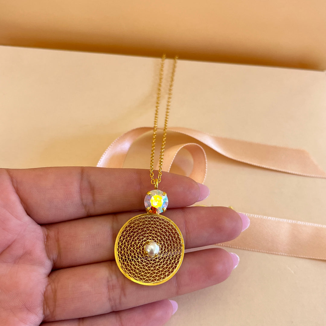 Aurora borealis Swarovski crystals and pearls set