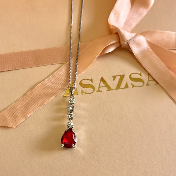 Red teardrop Preciosa crystals set