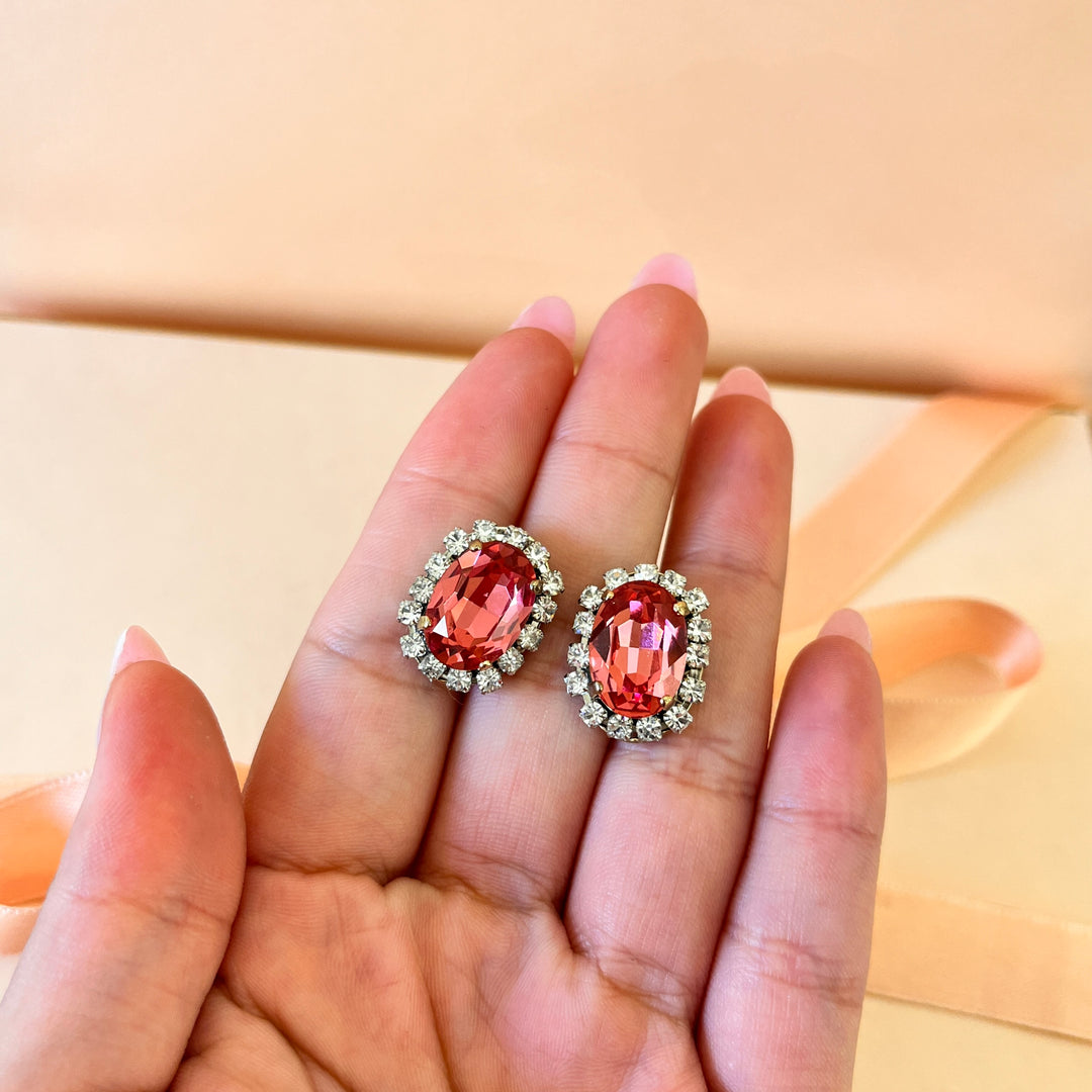 Fuchsia Swarovski crystals set