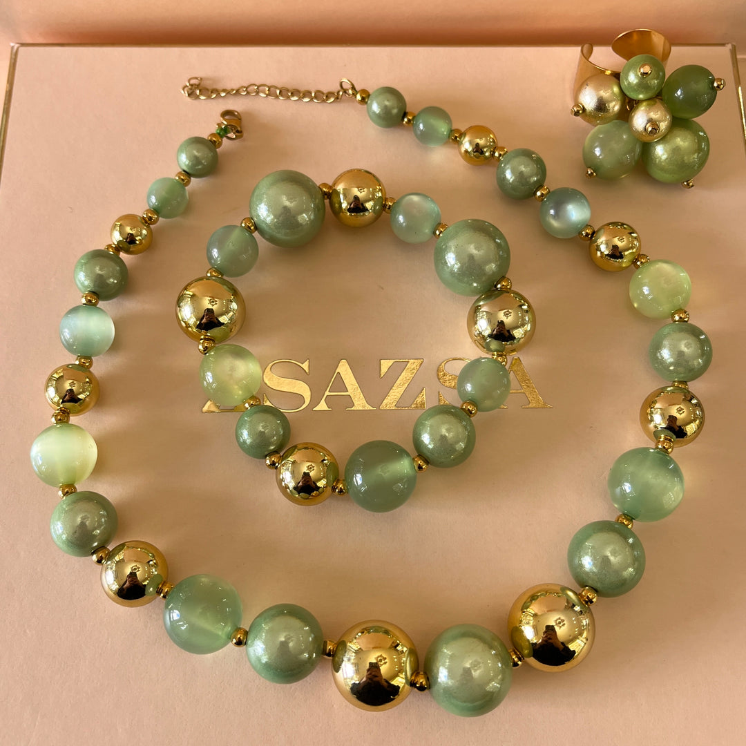 Light green resin sets