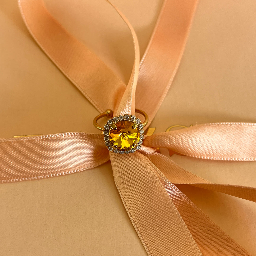 Yellow Swarovski crystals studs and ring