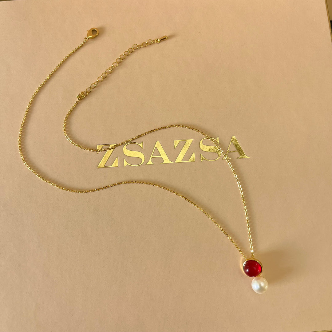 Red resin & pearl set