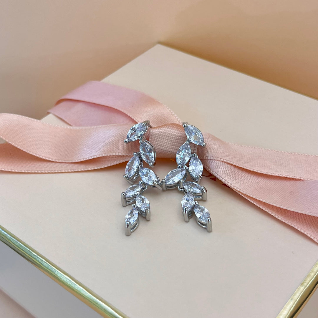 Silver zircone marquise earrings