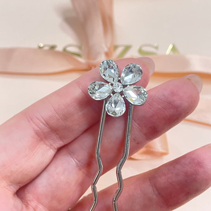 Flower Swarovski pin