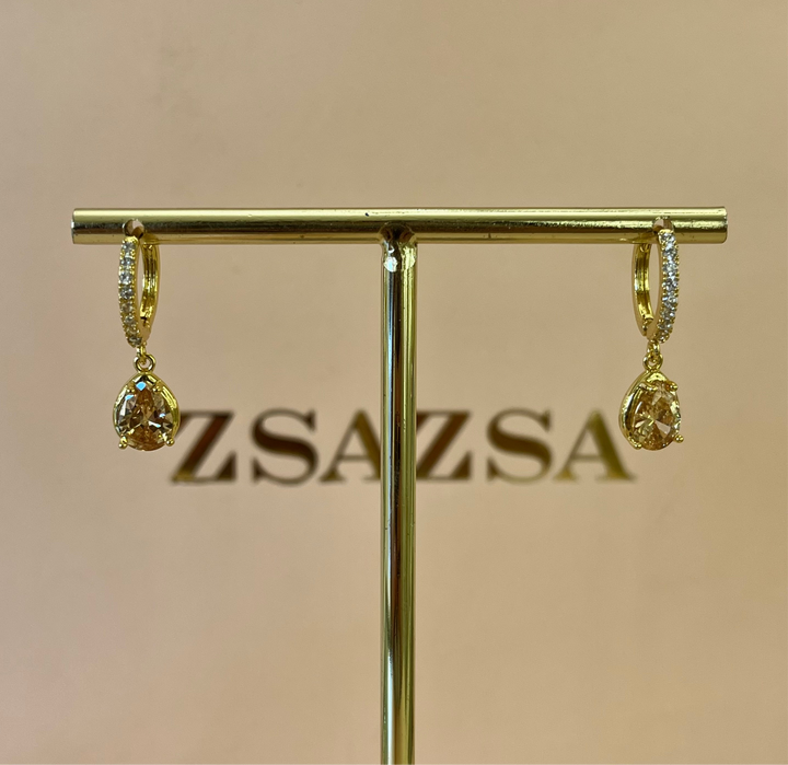 Teardrop zircone hoops