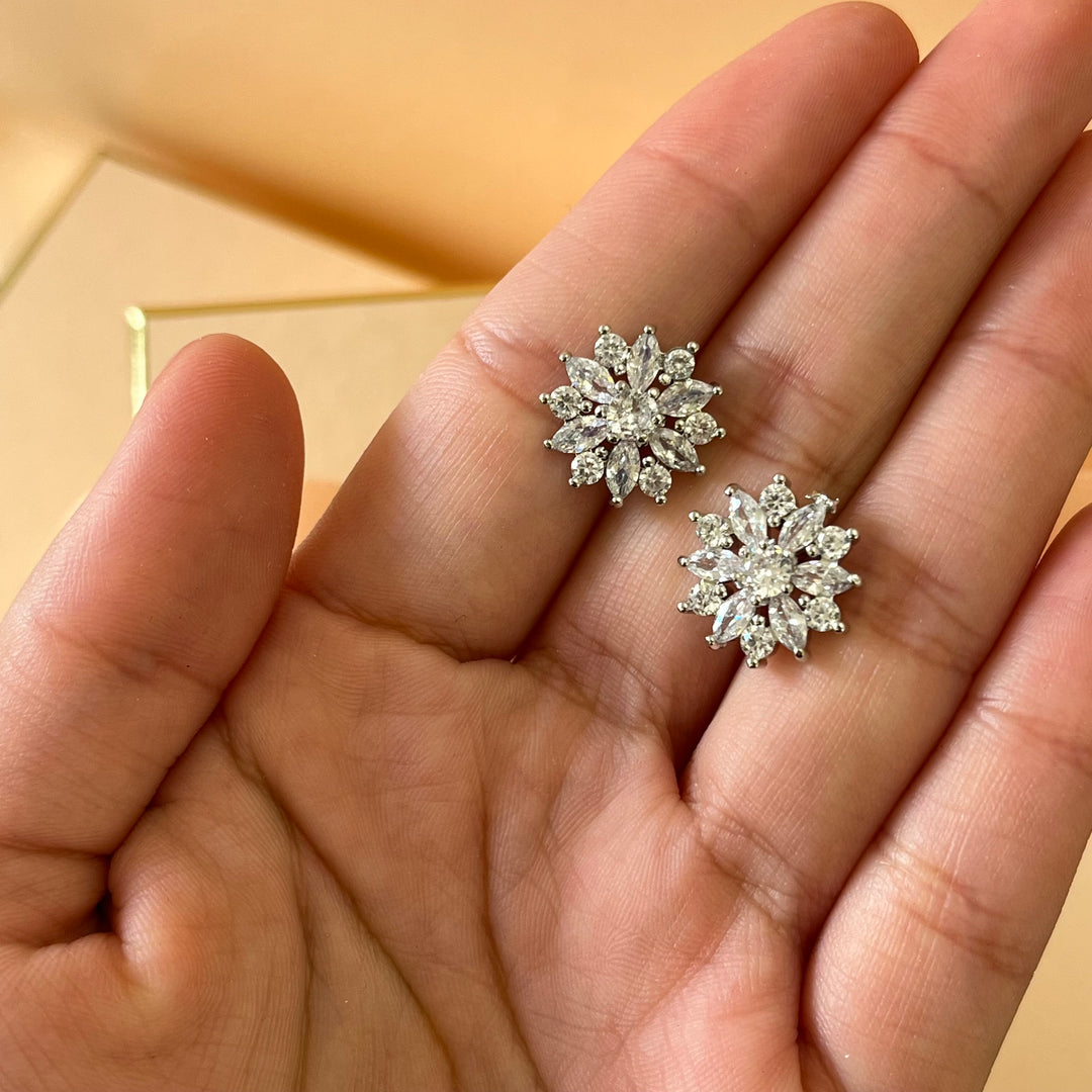 Silver zircone flower studs
