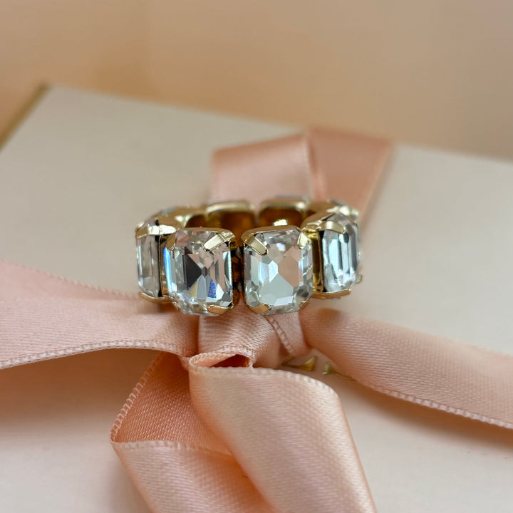 Rectangular gold ring