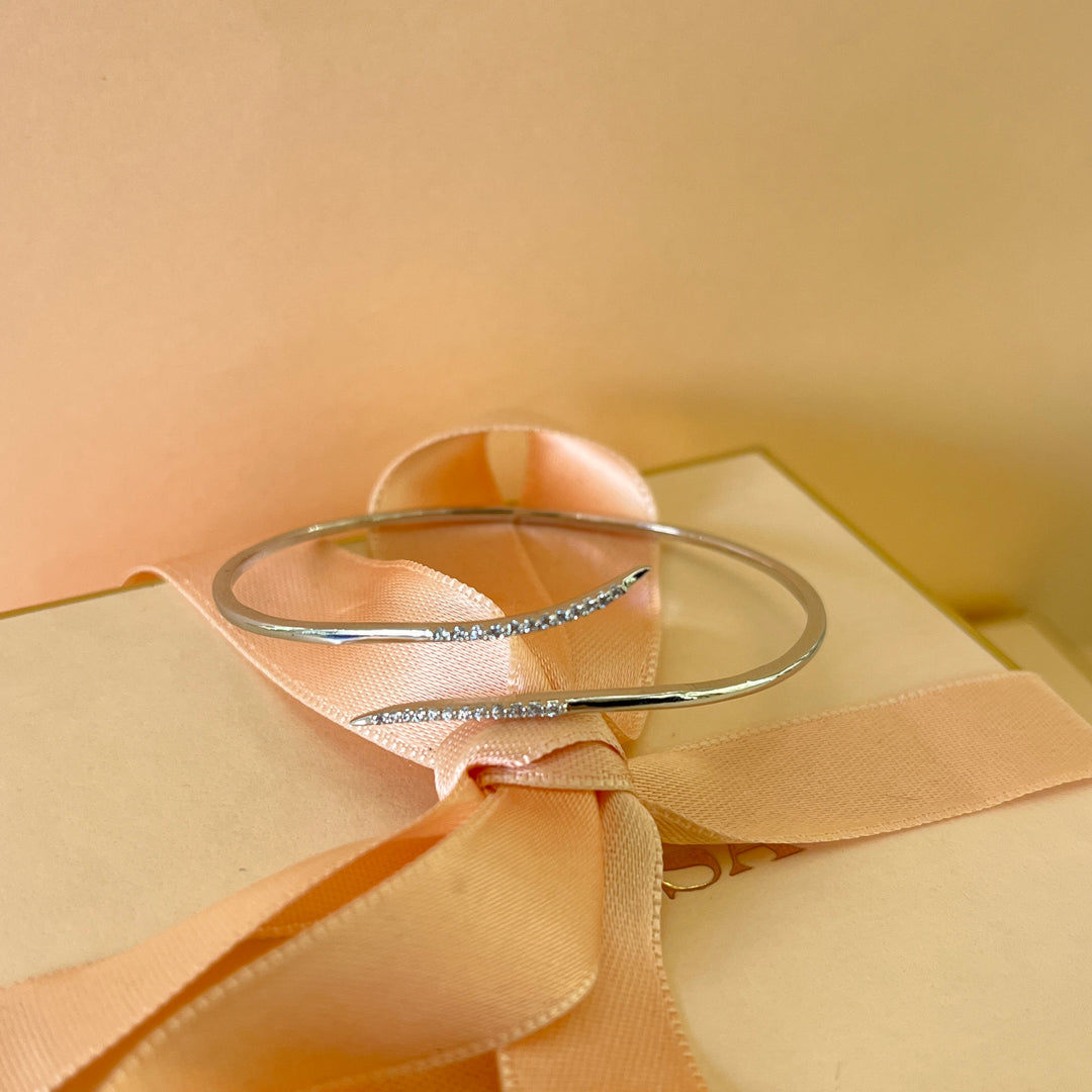 Open silver zircone bangle