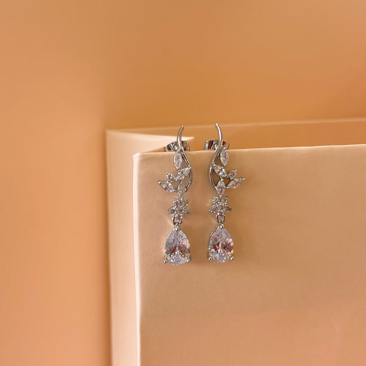 Silver zircone teardrop earrings