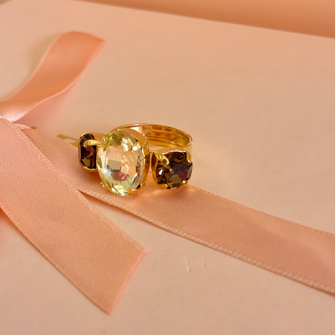 Yellow and bronze preciosa crystals set