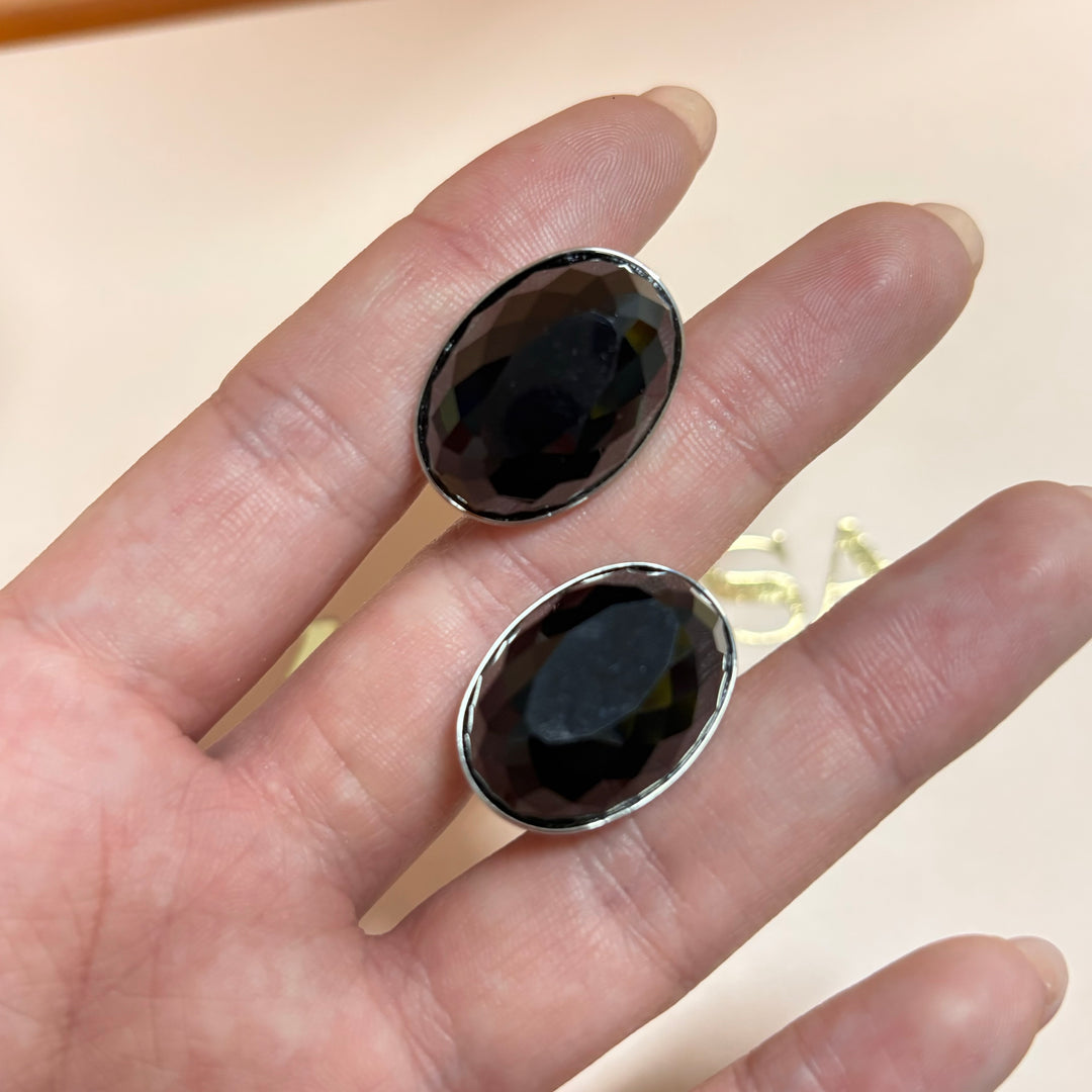 Black silver oval pendant set