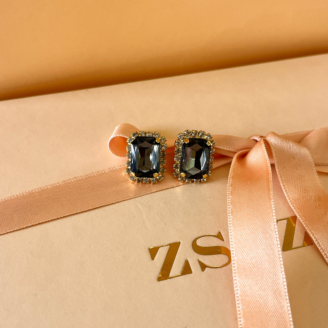 Grey rectangular Preciosa crystals set