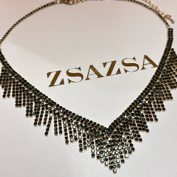 Elegant dark grey necklace