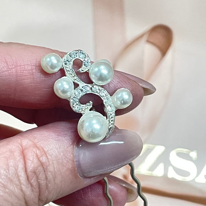 Set of 2 pearl hair pins