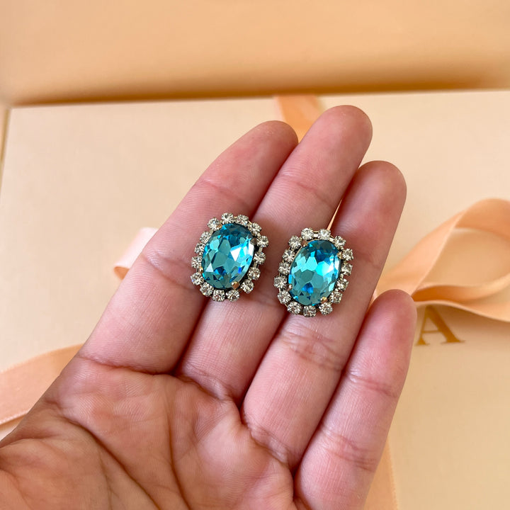 Oval Turquoise Swarovski crystals studs