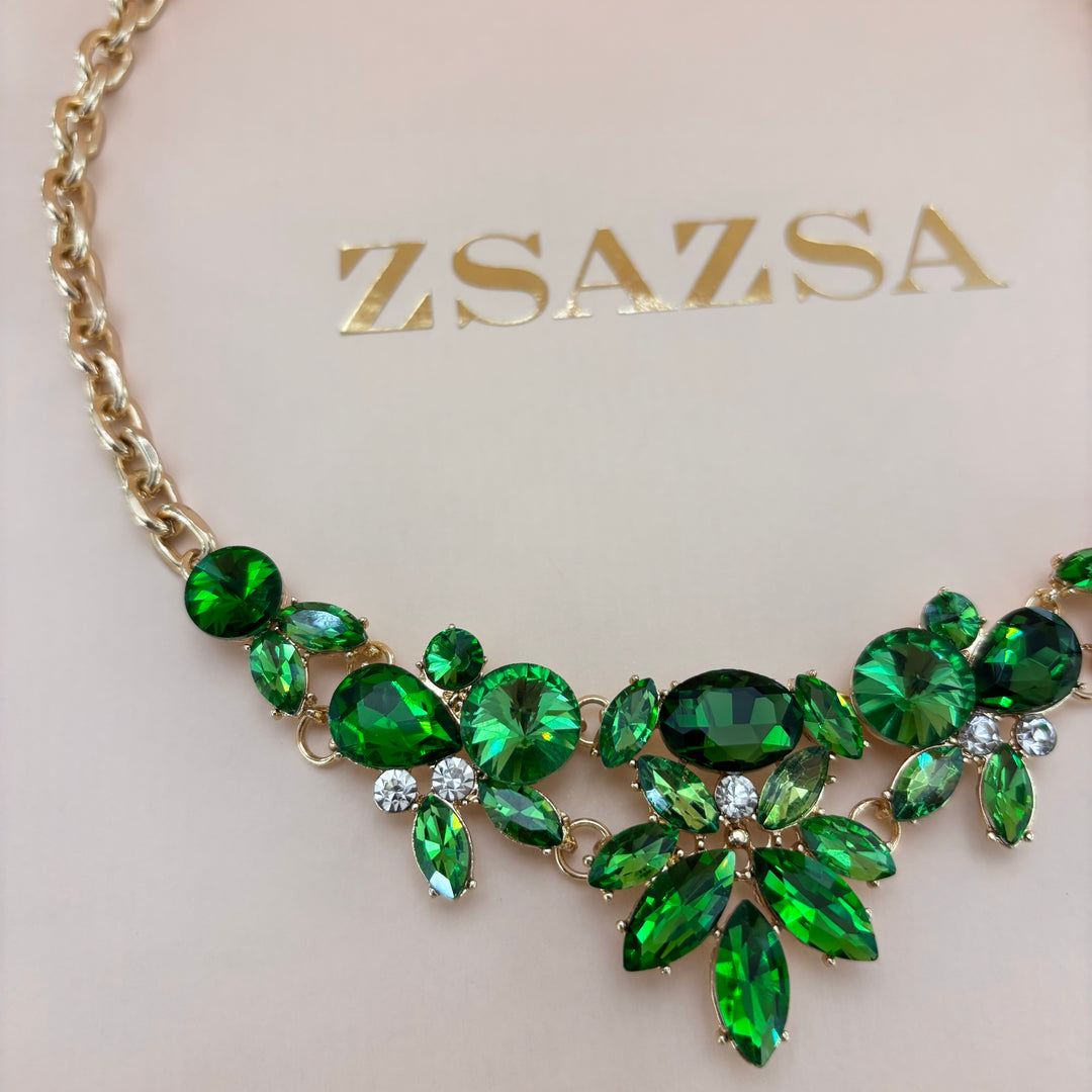 Elegant green necklace