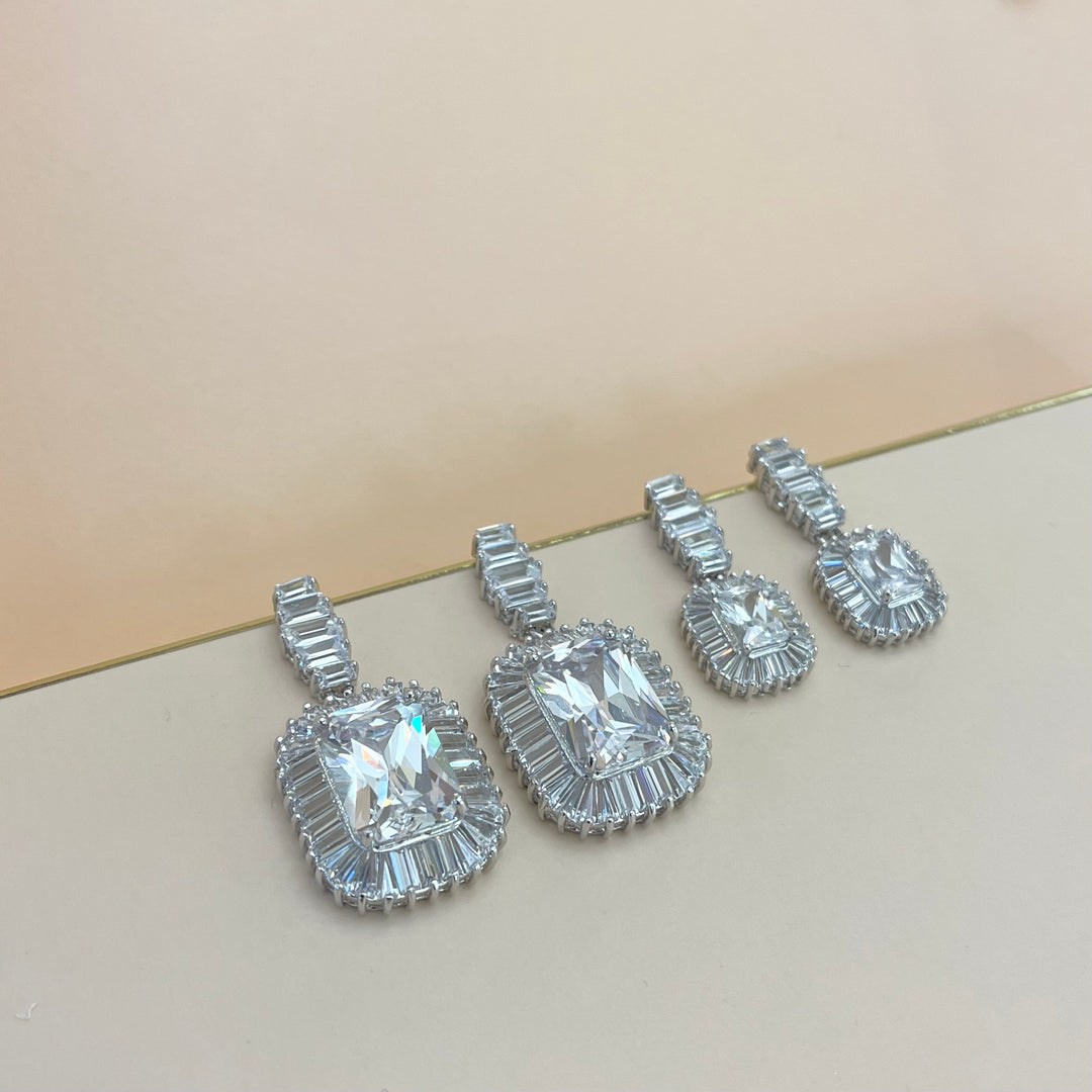 Silver zircone square earrings