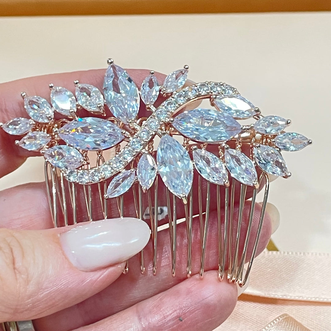Rose gold comb in marquise zircones