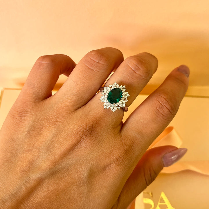 Dark green oval zircone ring