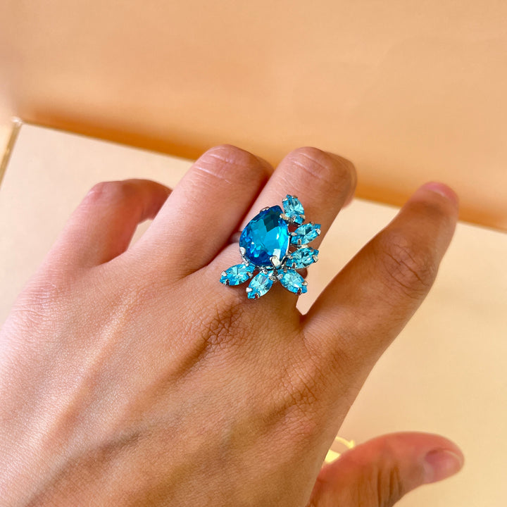 Turquoise Swarovski crystals studs and ring