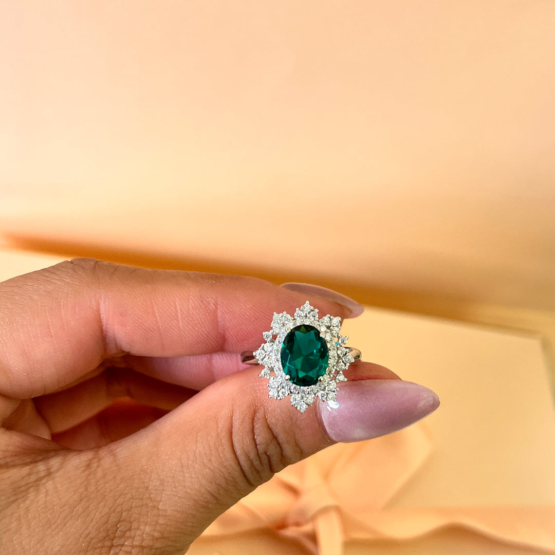 Dark green oval zircone ring