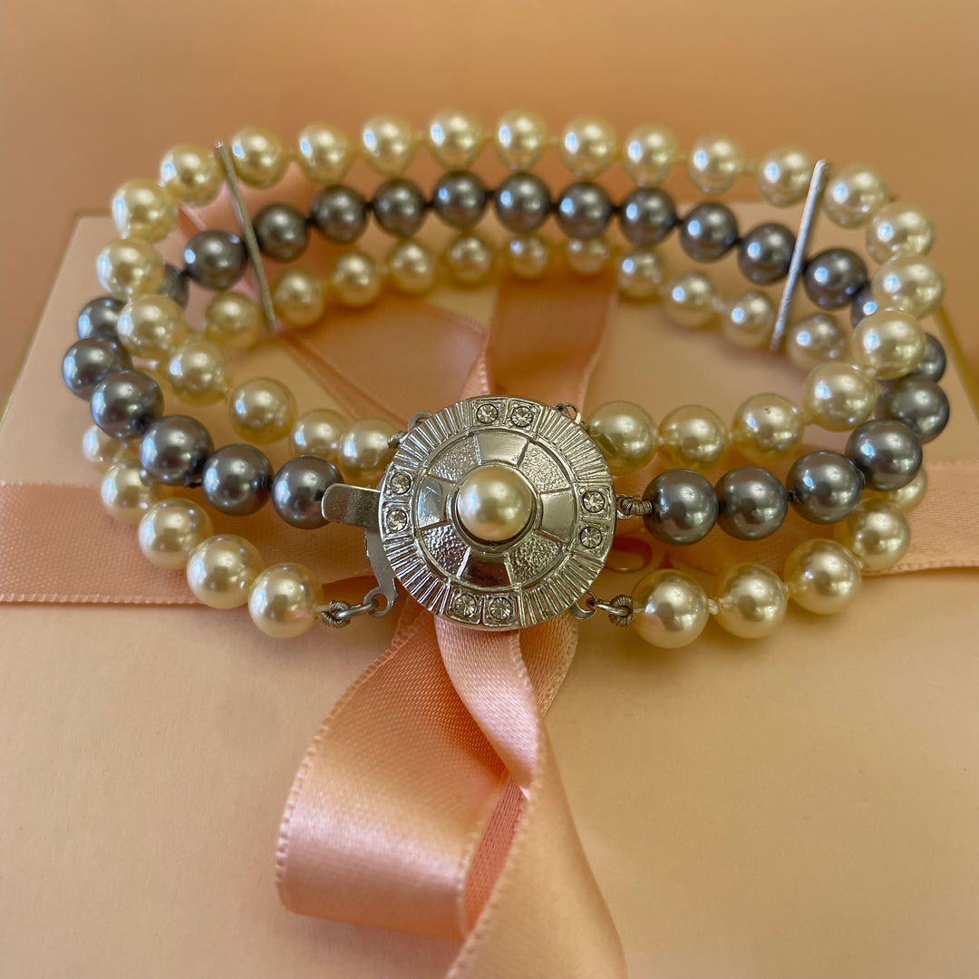Grey & cream pearls bracelet