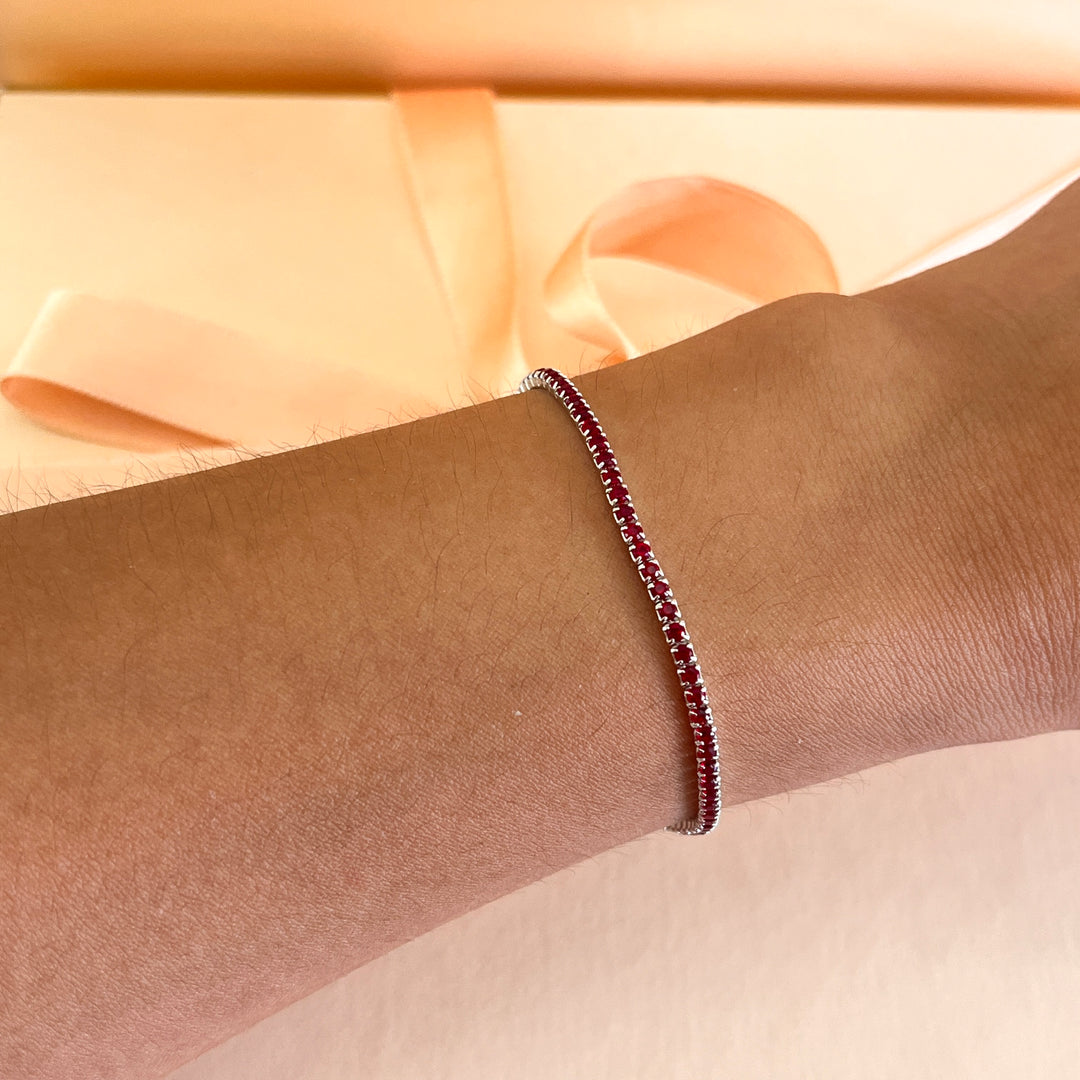 Dark red zircone bracelet
