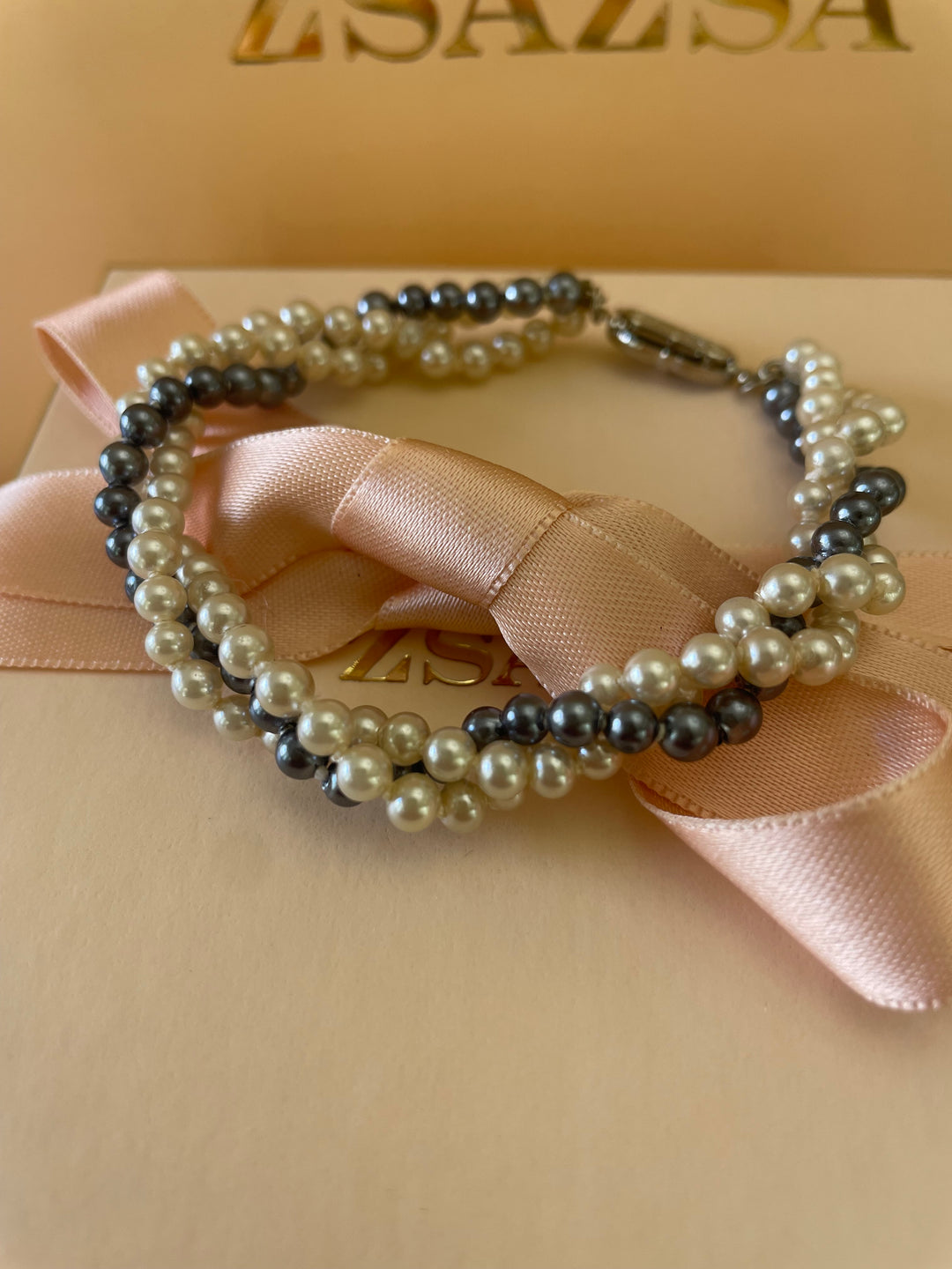 Grey & cream Mallorca pearls bracelet