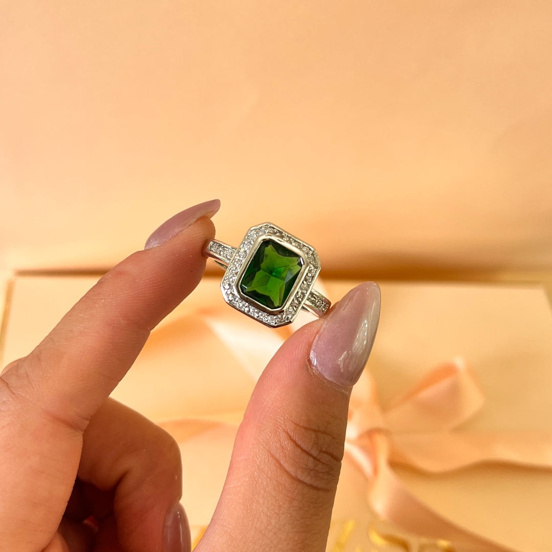Dark green rectangular zircone ring