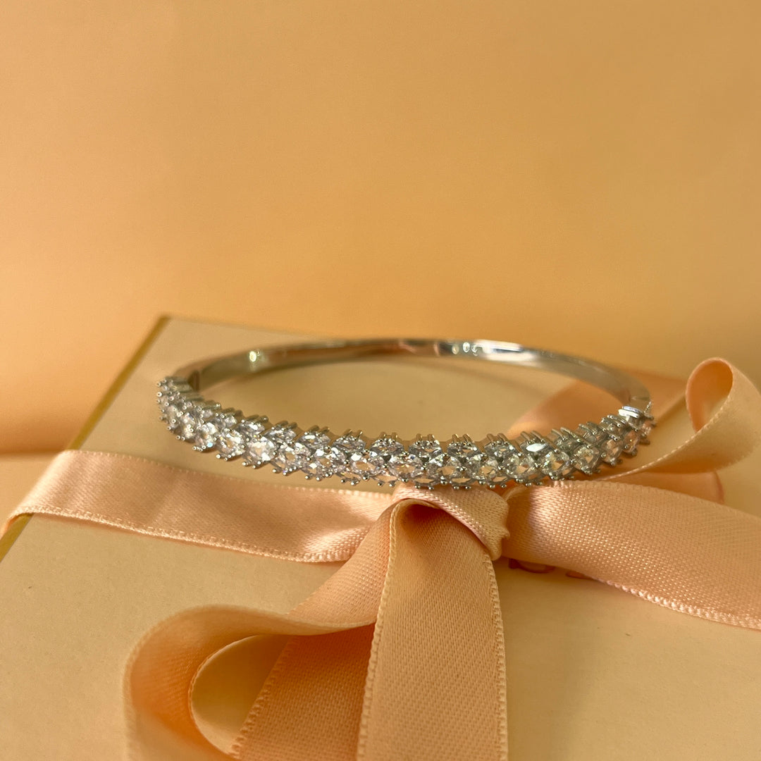 Silver zircone bangle