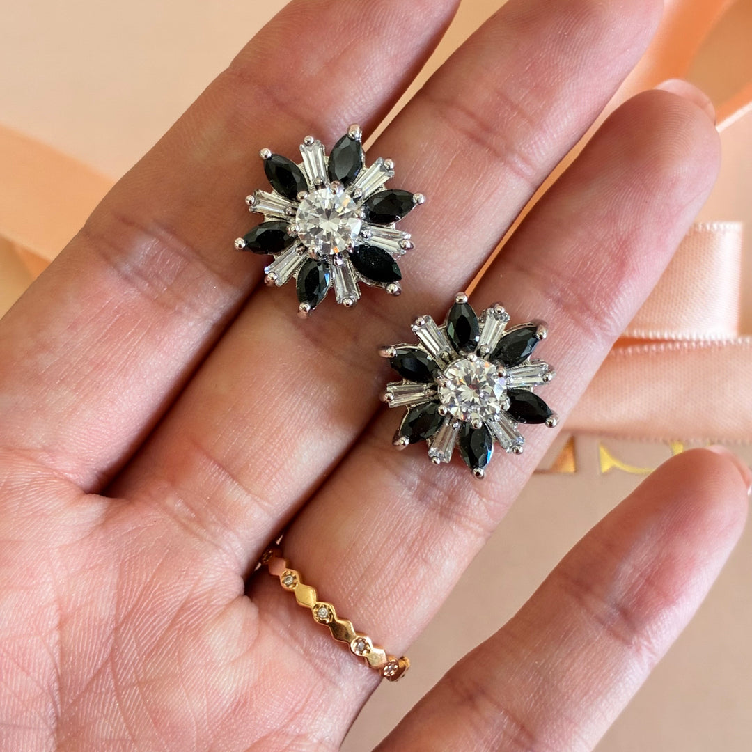 Black flower zircone studs